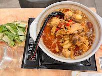 Fondue chinoise du Restaurant chinois 李子坝梁山鸡LiZiBa ChongQing Chicken Pot à Paris - n°4