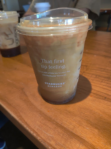 Coffee Shop «Starbucks», reviews and photos, 1674 Fort Campbell Blvd, Clarksville, TN 37042, USA