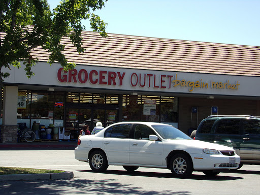 Grocery Store «Grocery Outlet Bargain Market», reviews and photos, 8517 Bond Rd, Elk Grove, CA 95624, USA