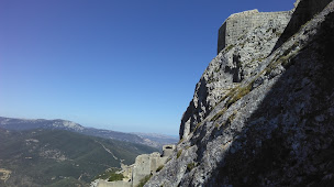 Photo n°18 de Le Donjon de Peyrepertuse à Duilhac-sous-Peyrepertuse ()