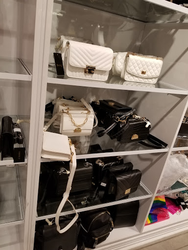 Clothing Store «Forever 21», reviews and photos, 10300 Little Patuxent Pkwy #1780, Columbia, MD 21044, USA