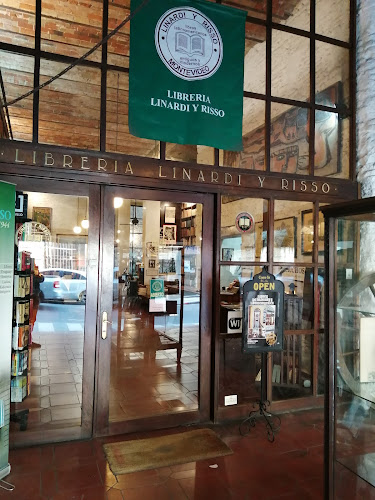 Librería Linardi Y Risso - Librería