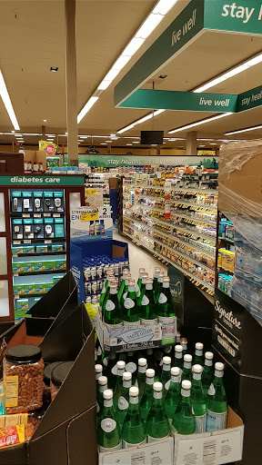 Grocery Store «Safeway», reviews and photos, 1688 Anderson Rd, McLean, VA 22102, USA