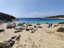Foto von Samiopoula Beach mit sehr sauber Sauberkeitsgrad