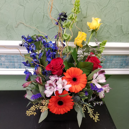 Florist «Myers Florist/Emerald Gardens Flowers», reviews and photos, 2906 Hillsborough Rd, Durham, NC 27705, USA