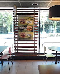 Photo n°56 de McDonald's à Orly ()
