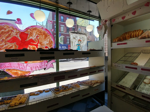 Donut Shop «Peter Pan Donut & Pastry Shop», reviews and photos, 727 Manhattan Ave, Brooklyn, NY 11222, USA