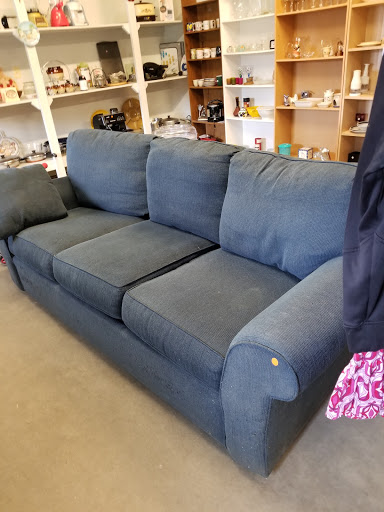 Thrift Store «LISTEN Thrift Store, Canaan, NH», reviews and photos, 236 US-4, Canaan, NH 03741, USA