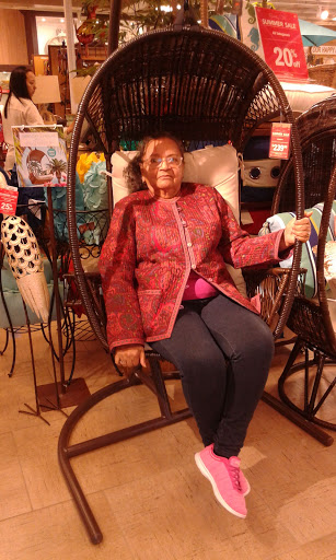 Home Goods Store «Pier 1 Imports», reviews and photos, 1902 Mt Diablo Blvd, Walnut Creek, CA 94596, USA