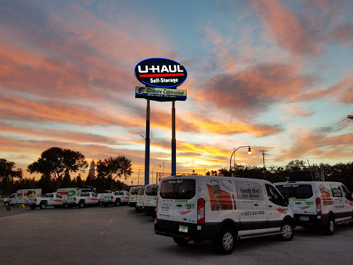 RV Storage Facility «U-Haul Moving & Storage at Gandy Blvd», reviews and photos, 3939 W Gandy Blvd, Tampa, FL 33611, USA