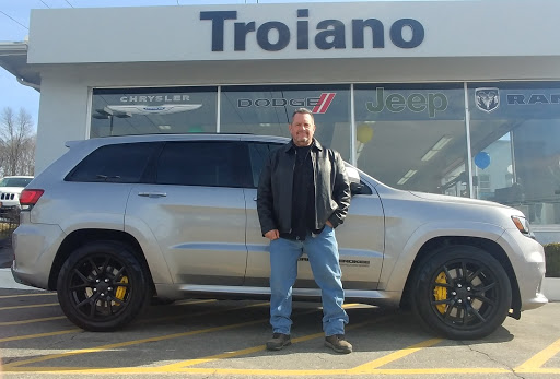 Jeep Dealer «Troiano Chrysler Jeep Dodge», reviews and photos, 435 S Main St, Colchester, CT 06415, USA