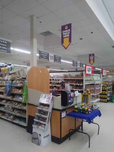 Grocery Store «Stop & Shop», reviews and photos, 1100 Massachusetts Ave, Dorchester, MA 02125, USA