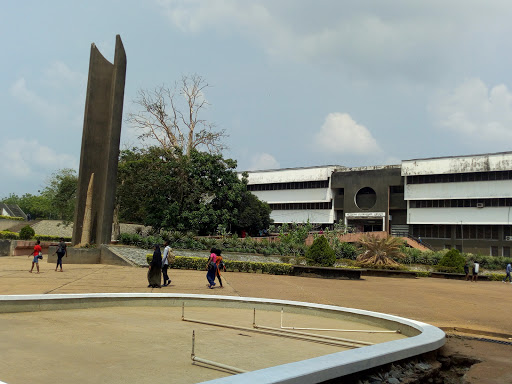 Hezekiah Oluwasanmi Library, Obafemi Awolowo University, Ile Ife, Adesoji Aderemi Rd, Ife, Nigeria, Landscaper, state Ondo
