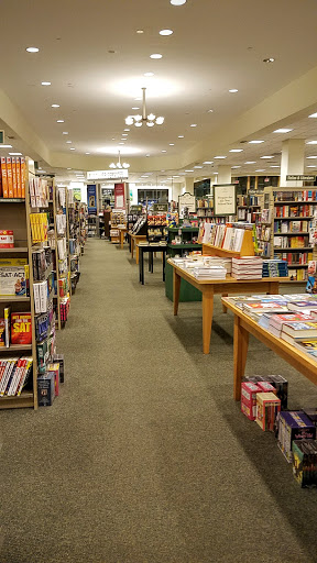 Book Store «Barnes & Noble», reviews and photos, 6646 Loisdale Rd, Springfield, VA 22150, USA
