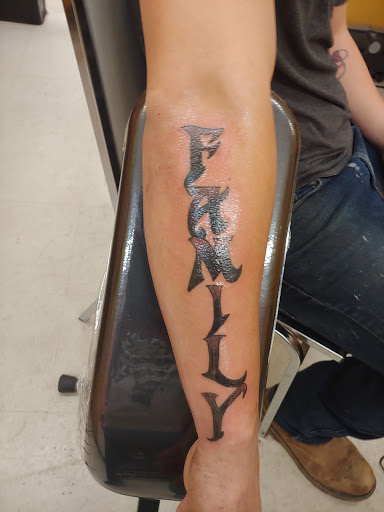Tattoo Shop «BLOOD AND IRON TATTOO», reviews and photos, 2393 W 27th St # 521, Greeley, CO 80634, USA