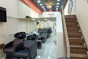 Bay leaf salon | best beauty treatment/parlour| hair salon|eye lashes|nail spa, ladies salon near me in borivali image