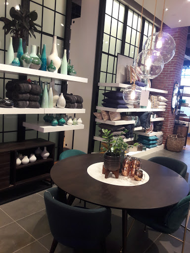 Furniture Store «west elm», reviews and photos, 401 Seabiscuit Trail #810, Hallandale Beach, FL 33009, USA