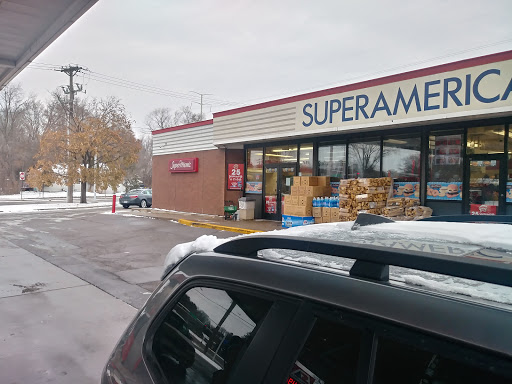 Gas Station «SuperAmerica», reviews and photos, 7449 E River Rd, Fridley, MN 55432, USA