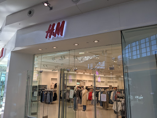 Clothing Store «H&M», reviews and photos, 4200 Conroy Rd, Orlando, FL 32839, USA