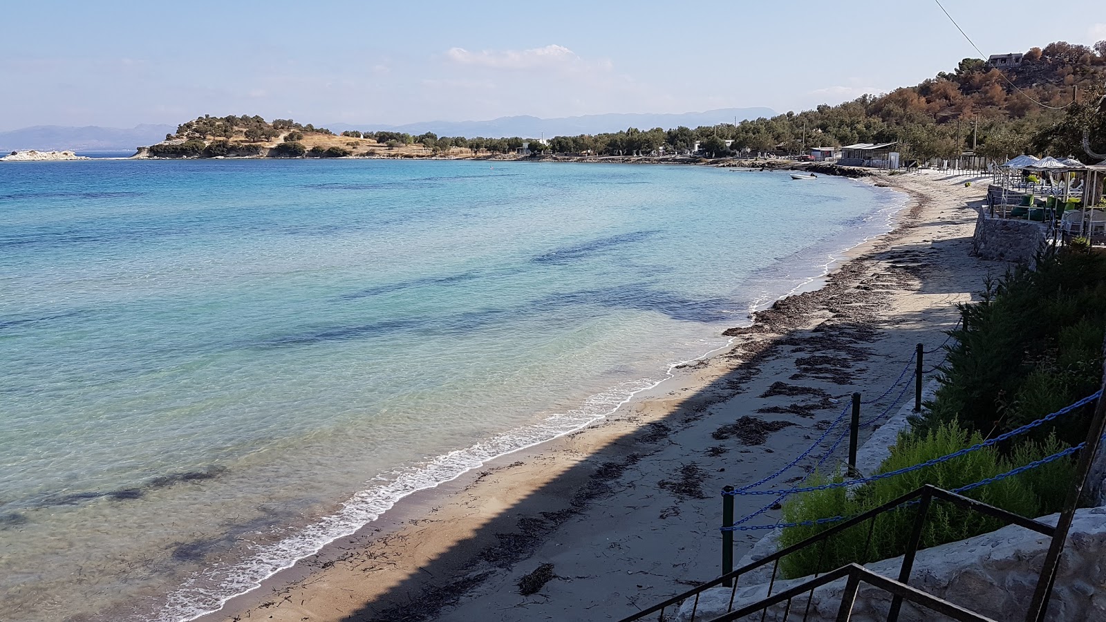 Photo de Killik Koyu beach avec l'eau cristalline de surface