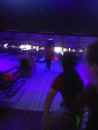 Bowling Alley «PINS Bowling Alley», reviews and photos, 2210 E Hwy 377, Granbury, TX 76049, USA