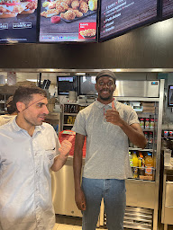 Photo n°17 de KFC Versailles à Versailles ()