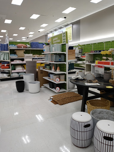 Department Store «Target», reviews and photos, 530 Randall Rd, South Elgin, IL 60177, USA