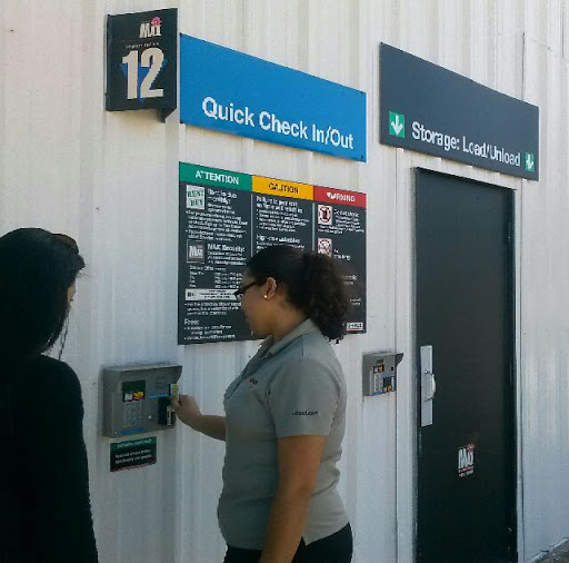 Truck Rental Agency «U-Haul Moving & Storage of Goldenrod», reviews and photos, 508 N Goldenrod Rd, Orlando, FL 32807, USA