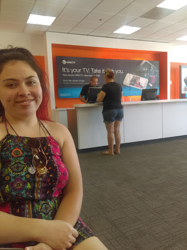 Cell Phone Store «AT&T Authorized Retailer», reviews and photos, 2210 Griffin Way #102, Corona, CA 92879, USA