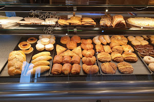 the village bakery / die Dorfbäckerei