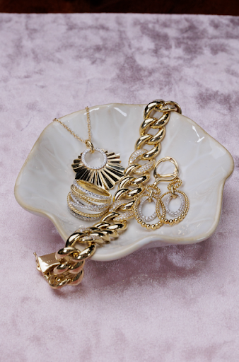 Jewelers Touch image
