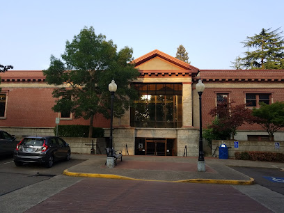 Newberg Public Library