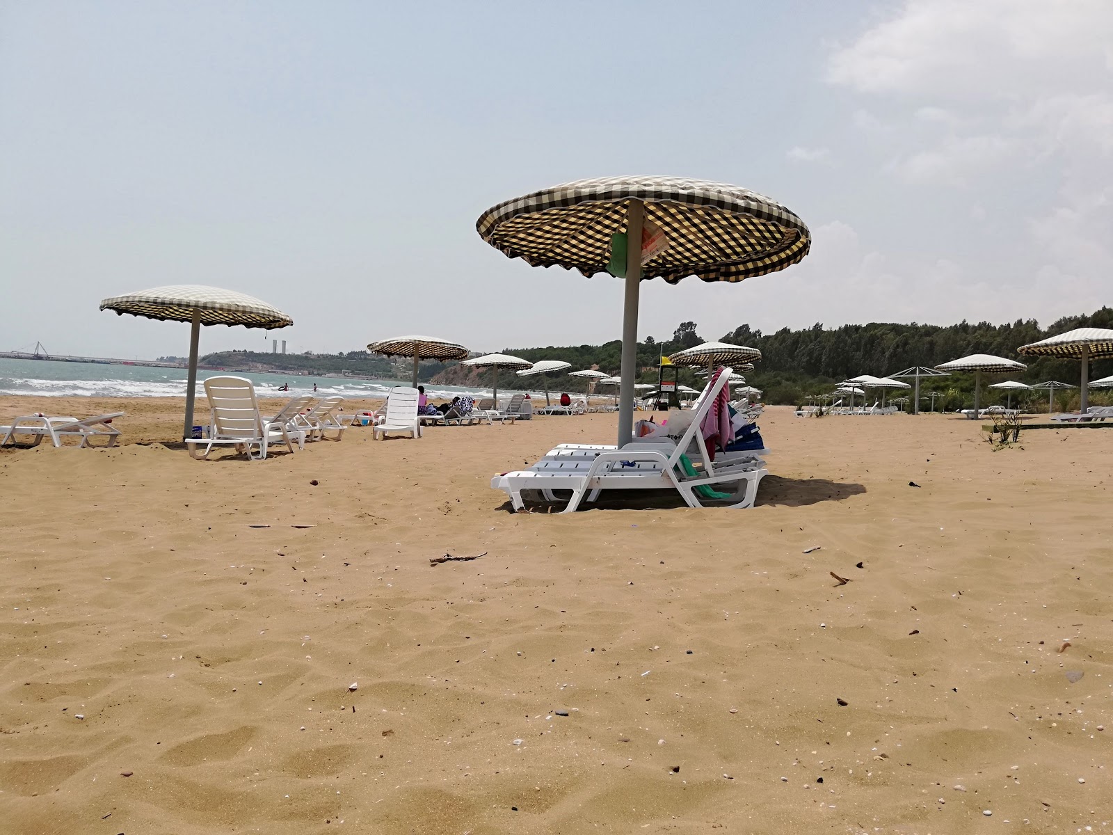 Φωτογραφία του Botas beach με τυρκουάζ νερό επιφάνεια