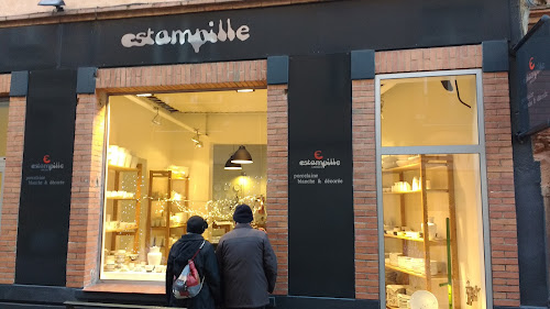 Magasin d'ameublement et de décoration Estampille Toulouse