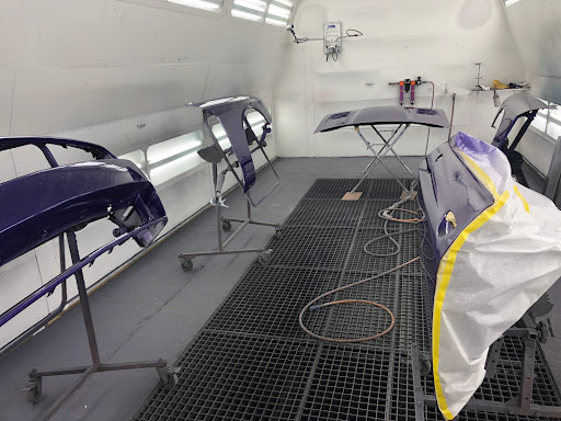 Auto Body Shop «Prestige Auto Collision», reviews and photos, 3122 Roanoke Rd, Kansas City, MO 64111, USA