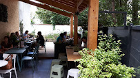 Atmosphère du Restaurant Le Jardin de Line à Saint-Priest - n°4