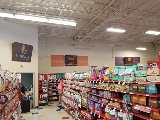 Pet Supply Store «Petco Animal Supplies», reviews and photos, 1415 E Warner Rd, Gilbert, AZ 85296, USA
