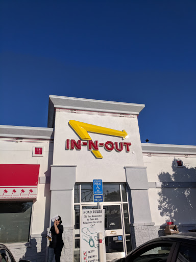 Shopping Mall «Pinole Vista Shopping Center», reviews and photos, 1440 Fitzgerald Dr, Pinole, CA 94564, USA