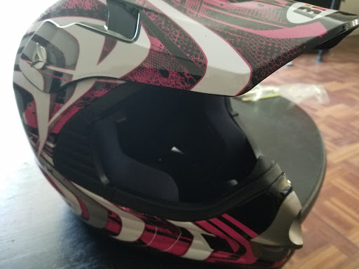 Motorcycle Parts Store «Cycle Gear», reviews and photos, 4455 N Blackstone Ave, Fresno, CA 93726, USA