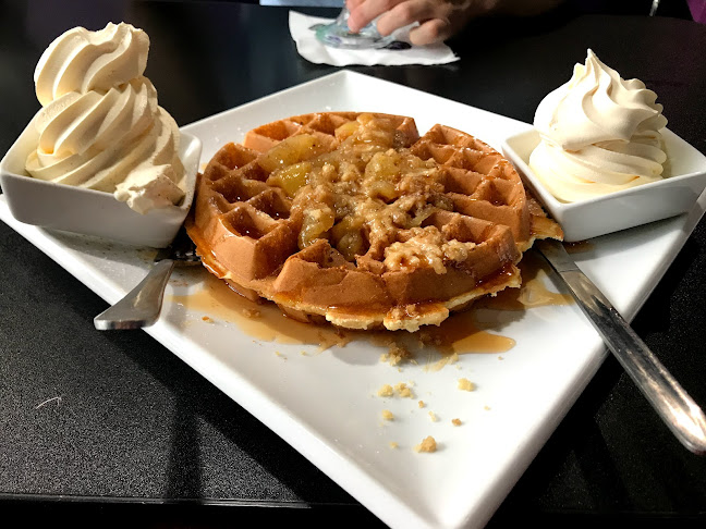 Reviews of Creams Cafe Nottingham in Nottingham - Ice cream