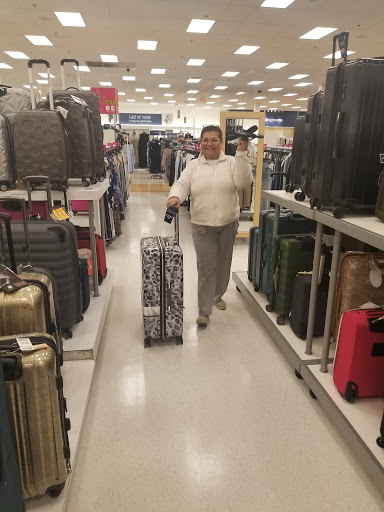 Shopping Mall «Stadium Plaza Shopping Center», reviews and photos, 10 Main St, Tewksbury, MA 01876, USA