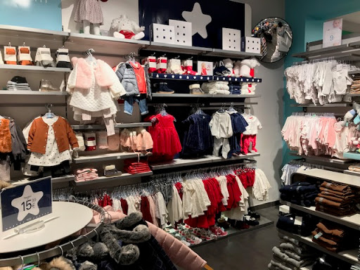 Magasins pour acheter des vêtements pour bébés Lyon