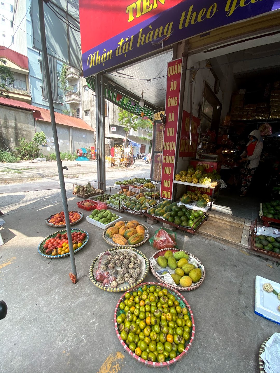 Chợ Vĩnh Tuy