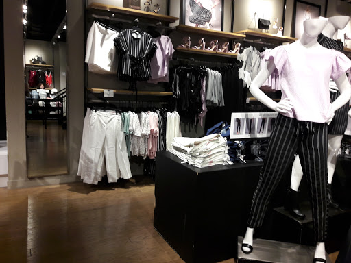 Clothing Store «Express», reviews and photos, 90-15 Queens Blvd, Queens, NY 11373, USA