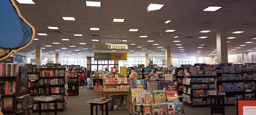 Book Store «Barnes & Noble», reviews and photos, 5249 State St, Murray, UT 84107, USA