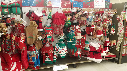 Pet Supply Store «Petco Animal Supplies», reviews and photos, 1824 E Katella Ave, Orange, CA 92867, USA