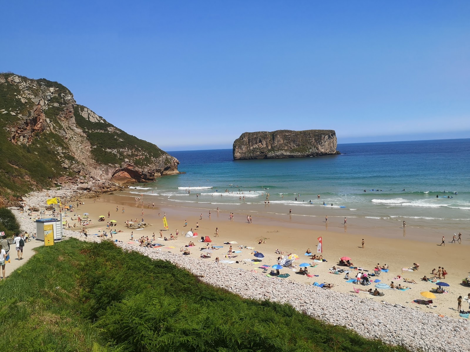 Playa de Andrin'in fotoğrafı ve yerleşim