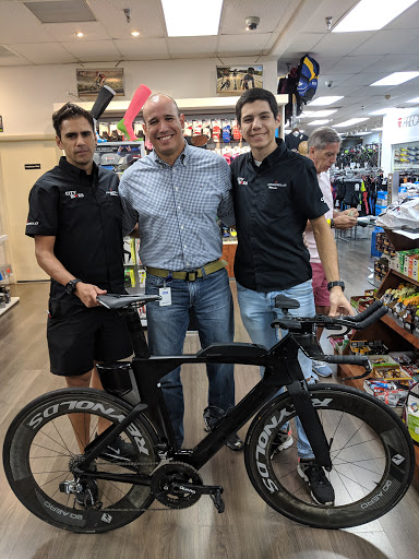 Bicycle Store «City Bikes Aventura», reviews and photos, 20335 Biscayne Blvd, Aventura, FL 33180, USA