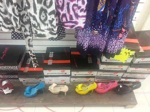 Beauty Supply Store «Black Diamonds Beauty Supply», reviews and photos, 612 N 7th St, Fort Pierce, FL 34950, USA