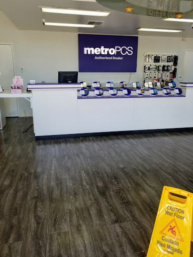 Cell Phone Store «MetroPCS Authorized Dealer», reviews and photos, 1420 W Kettleman Ln l, Lodi, CA 95242, USA